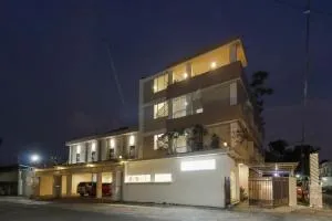 RedDoorz near Stadion Manahan Solo - 梭罗