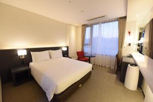 Geoje Artnouveau Suite Hotel