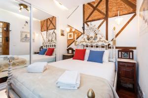 Romantic Medieval Apartment