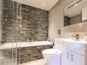 Suite room in White Lion Hotel