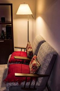 AMPLIO DEPARTAMENTO -EXCELENTE UBICACION- CON COCHERA