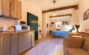 Lovely Studio DAzeglio by Studio Vita