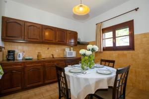 Yiouli Holiday Home Corfu Greece