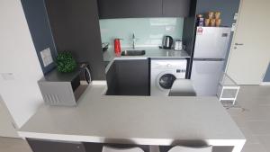 DKroll Tamarind Cyberjaya 1 Bedroom Premium Suite with Netflix