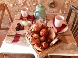 B&B / Chambres d'hotes LA CARRETERIE - Maison de Famille{s} : photos des chambres