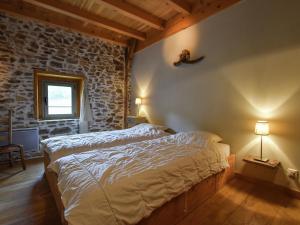 Maisons de vacances Lovely Farmhouse with Private Pool in Terrou : photos des chambres