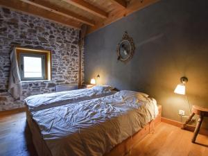 Maisons de vacances Lovely Farmhouse with Private Pool in Terrou : photos des chambres