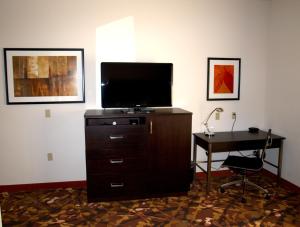 Queen Room with Two Queen Beds - Non-Smoking room in Baymont by Wyndham Hobbs