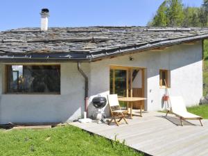 Chalets New and very comfortable chalet with many facilities : photos des chambres