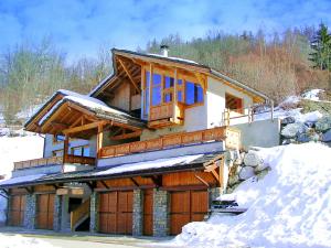 Comfortable Chalet in Peisey-Nancroix with Balcony