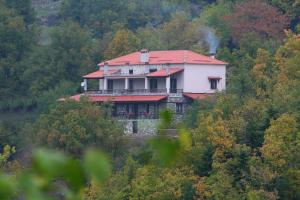 Evilion Traditional Inn Limni-Plastira Greece