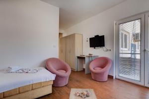 Sunny Grapes Apartments