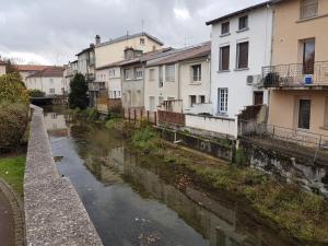Sejours chez l'habitant Chambre dans Grande maison au Coeur de Ville : photos des chambres