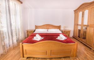 Apartments and rooms Marija