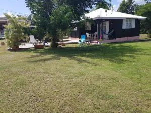 BUNGALOW BASSIN TROUVE - Plaisance