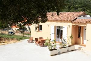 Orasi, Sartene, gîte dans villa climatisée tout confort