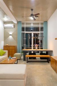 Hikka Hill Loft
