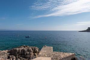 Exceptional Beachfront Holiday Villa on Korčula Island