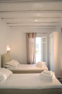 Kapetan Tasos Suites Milos Greece