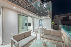 Aenaon Seaview Villa