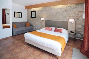 Hotels Logis Hotel & Spa Dejeunez Sous L'Arbre : photos des chambres