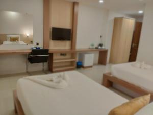 Serene Valley Hotel