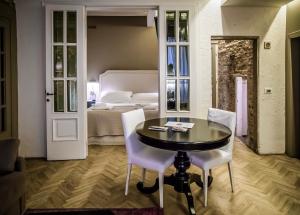 Acacia Apartments Agave Aloe Adenia Florence 2021 Updated Prices Deals