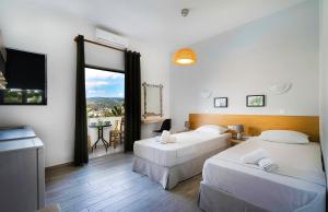 Kostas Maria Studios