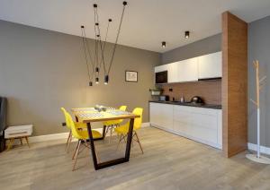 Komfortowe Apartamenty Sun Seasons 24 w Pogorzelicy Blisko Morza by Noclegi Renters