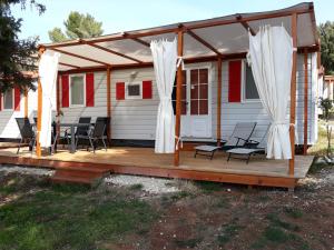 Grand Veles camp