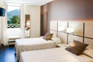 Quadruple Room room in Hôtel La Source