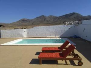 La morena: nature & pool