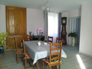 B&B / Chambres d'hotes Chambres d'hotes les Clematites en Cotentin : photos des chambres