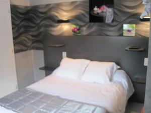 Hotels Hotel Restaurant Rive Gauche : photos des chambres