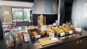 Hotels Kyriad Meaux Sud Nanteuil Les Meaux : photos des chambres