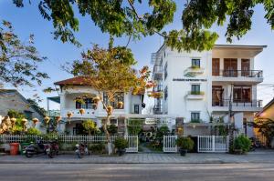 Riverside Impression Villa