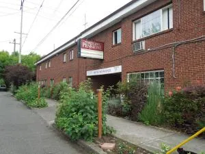 波特兰畔杉酒店 - 温哥华