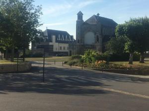 Maisons de vacances JOSSELIN CHURCH VIEW . : photos des chambres