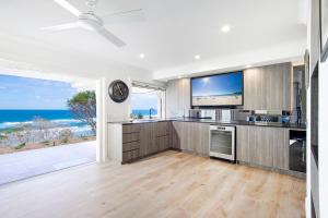 Ocean Panorama With Private Pool!