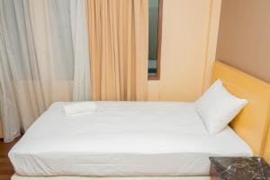 Spacious Studio Room at Grand Setiabudi Apartment By Travelio