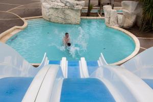 Campings Domaine du Collet**** : photos des chambres