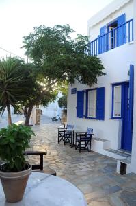 Evgenia Rooms and Apartments Folegandros Greece