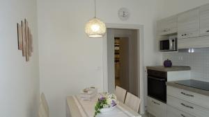 Casa Palanca Lake view apartment by Gardadomusmea