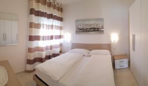 Casa Palanca Lake view apartment by Gardadomusmea