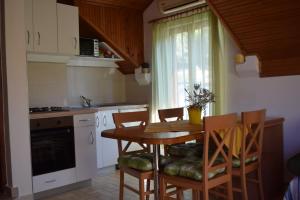 Apartments Tonka Grebaštica