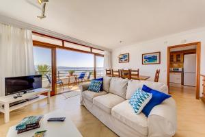 Beachfront Apartment Simar by Sealand Villas