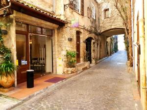 Duplex au coeur du vieil Antibes