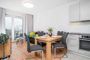 Wrocław Rose Apartments by Renters