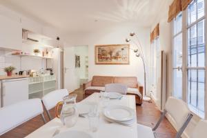 Comfortable flat in the middle of Paris