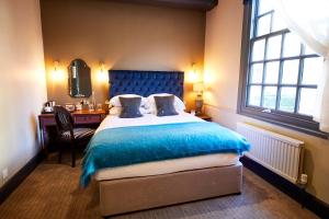 Small Double Room room in The Fleece at Cirencester